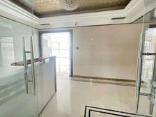 25号线 雍和大厦300平精装纯写 4元含物业取暖