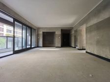 西永 重庆融创文旅城御铂南区洋房四房 中庭位置