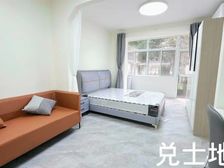 19号线地铁口!全新精装修!税费各付,低市场价100带车位!