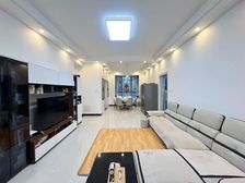 近地铁 正南朝向 满二 精装可拎包入住 交通便捷 楼龄新