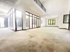 (燕子推荐) 临湖独栋别墅 地上三层 地下一层水系旁四面采光