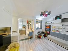 豪华装修,近地铁,对面就是世外,房东出国