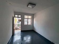 本地中介新推出场部中心位置双南的两房房型很正气的!