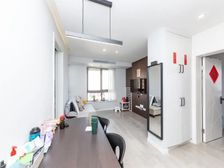 黄山始信苑紧靠公园交通便利环境好南北通风好