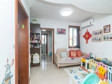 南边套2房,靠河位置,采光好,楼层好,视野好