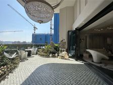 小区环境优美 四代住宅 花园洋房 南北通透 人造湖景