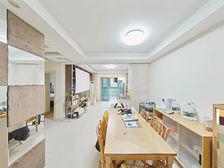 房东诚售精装修中间楼层采光视野好万科物业绿化很高