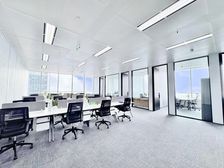 电梯口 绿地原盛国际 多套招租 面积 装修不等 随时可看