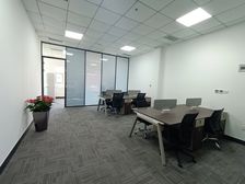 四惠东地铁上盖 层高3.1米 带家具价格全含 小面积