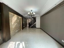 业主自荐!九龙仓精装下叠配有车位!小区中心位置 诚意出售!!