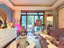 宝山精装修水岸蓝桥人文社区飘窗视野开阔