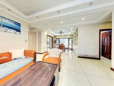 品质小区,低密度住宅,万科物业,有花园可以用啊!