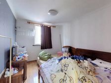 徐家汇地铁口,满五边套全明户型,南北通风,采光俱佳