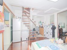 虹景苑 3室2厅2卫 精装修 417.5万元