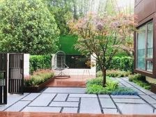 捞鱼河湿地公园畔精装修155㎡合院别墅380万地上三层地下两