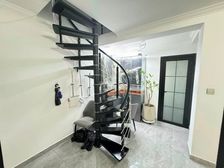 南北通透 高楼层视野无遮挡 大两居 精装修 商品住宅