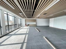 甲方直租 崂山能源大厦 整层2200平 精装修 自由组合