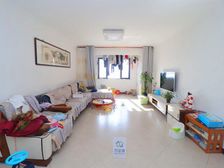 生态城三室,性价比非常高,自住保持良好,带一个地下车位