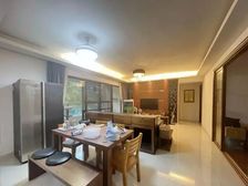 小区中间位置,中间楼层,东南朝向,