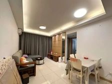 松山湖性价比高小区两房出售。楼层位置好,光线充足,看房方便。