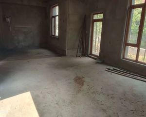 伊河公园边,双拼别墅,温泉入户,单价7千,送350平花园