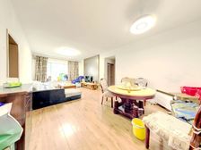 全成都二手房都有—只收2000中介费—天空城 3室2厅 东南