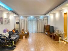 杨家坪 近地铁 正规商品房 商业配套齐全 精装修