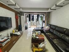 小龙主营小区 少见垫高1楼带80平阳台 正气大三居带车位