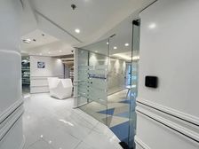 精锐大厦整层920/1050平米精装带家具可分割3.4.7号