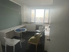 海淀商住楼可注册140平办公 地铁4号12号线人大站