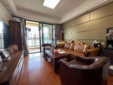 装修好 小区新 临地铁 大两房 双卫 满五 房东急置换