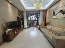 电梯房 双卫格局 装修好 产权清晰 小区新 南向采光好