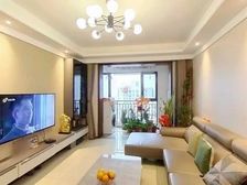 洋房社区 精装三居室 随时看房 中心位置 视野采光