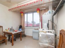 荷三小区 1室1厅1卫 简装修 148万元