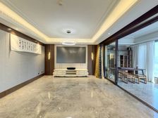 精装大四房,临河视野开阔,采光无遮挡,您值得拥有!