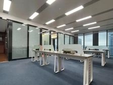 保利鱼珠港 一手业主 3个间隔员工区 拎包办公