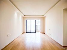 全新精装三房未住过,中间楼层,朝南视野好