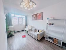地铁口50 ,双南两房,精装修拎包入住,看房方便