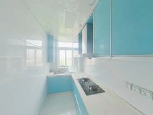 地铁口 顶楼复式 出门 ,走两步商场医院