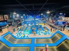 挑高9.5米 商业独栋3500平儿童游乐体育蹦床攀岩游泳健身