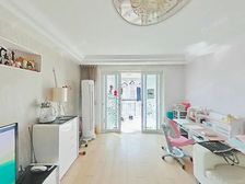 新上!!文峰大卖场 大三房两卫 精装修 诚意出售