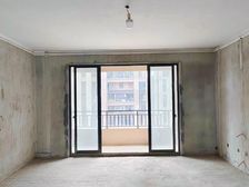 (近南师 )悦城A区 大平层全天阳光 带车位诚心出售