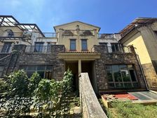 保利国际高尔夫花园别 5室2厅3卫 毛坯 280万元