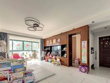 飞机三房+双轨地铁+冰厂田幼儿园+巴黎春天+仁济医院+公园