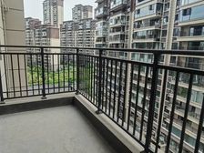 碧桂园凤凰城 中间好楼层 带电梯 次新房 出行方便 商品住宅