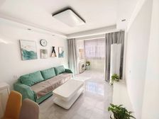 新出自住两房,景观楼层,精装修30万全送,房东诚售,出价就卖