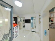 满五 朝南 有电梯 房龄新 出行方便 中间楼层