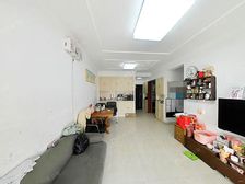 海亮香榭里,出门轻轨,经典三房户型,位置采光好,周边配套齐全