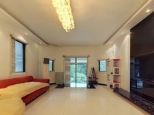 满五年无杂税,一楼带院,小区中间位置,四居急售好房