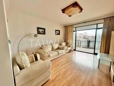 高区次顶楼 会当凌绝顶一览众山小 诚意出售 买了都不想出门!